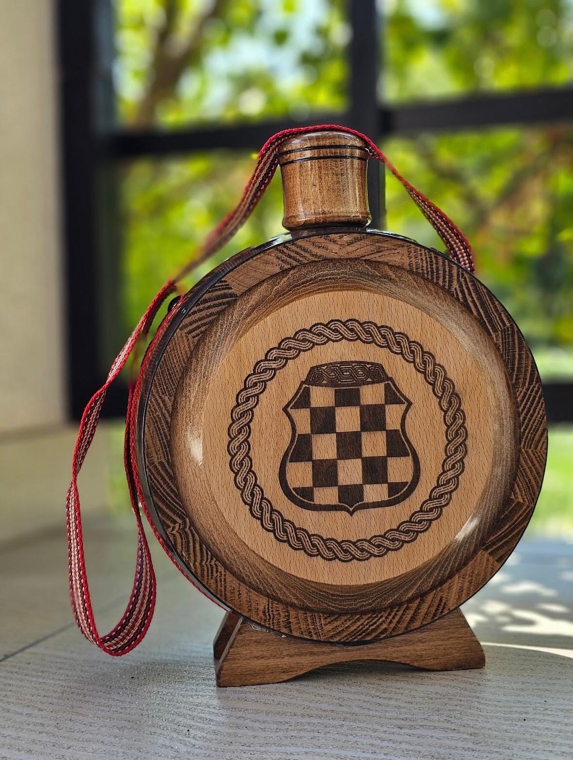 gravirana pljoska po narudžbi unikatni poklon